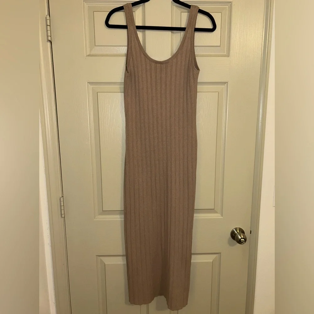 Abercrombie & Fitch Ribbed Brown Maxi Dress - Picture 3 of 4